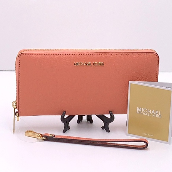 MICHAEL KORS Jet Set Travel Large Travel Continental Leather
Color: SHERBERT - Picture 2 of 16